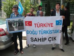Urumçi katliamı protesto edildi